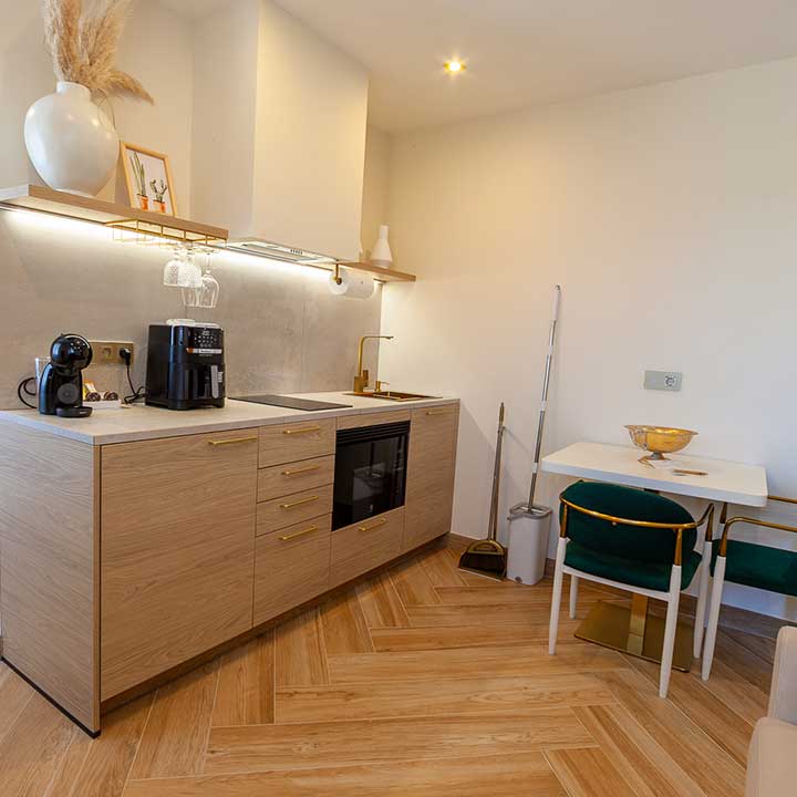 Cocina de unos de los apartamentos de WOW Baiona