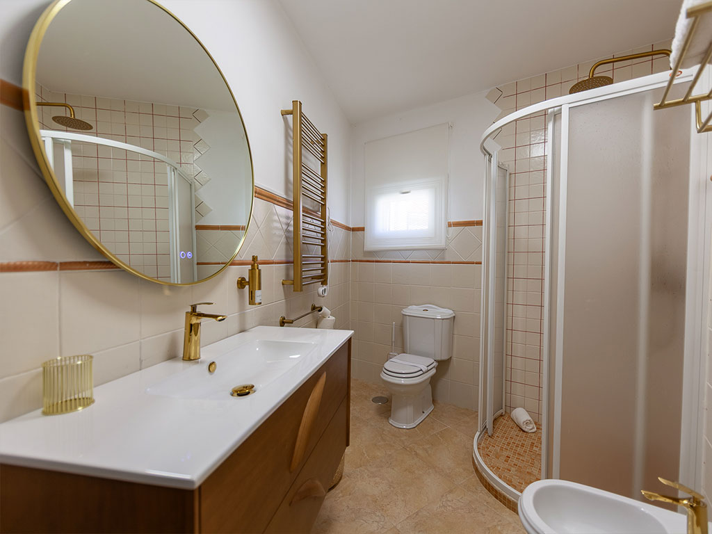Baño del apartamento de 3 dormitorios